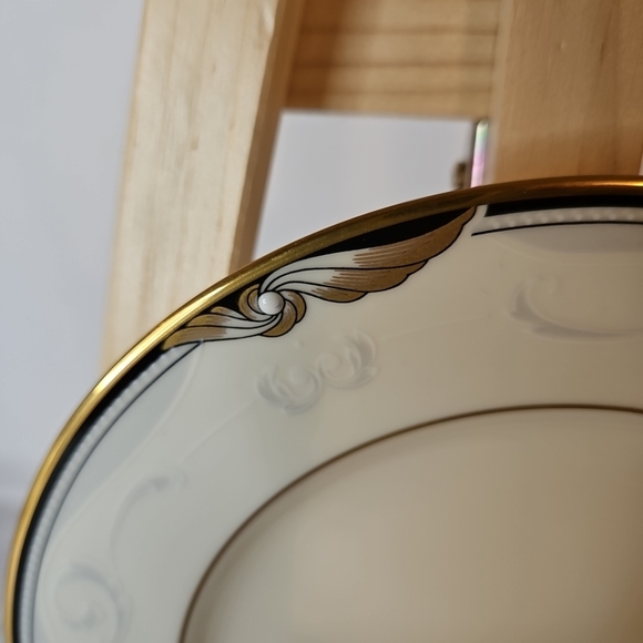 Nortitake Formal Bone China Ivory and Gold Trim Bread & Butter Plate Sunswept... - Picture 7 of 10